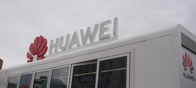 Expoziția Huawei Roadshow 2021: Light up the future este prezentă în București și prezintă potențialul celor mai noi produse și tehnologii