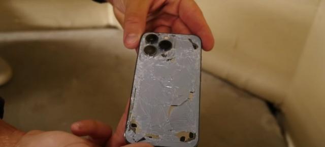 iPhone 13 Pro versus Nokia 3310 la un drop test de 25 etaje; Avem un câştigător surpriză! (Video)