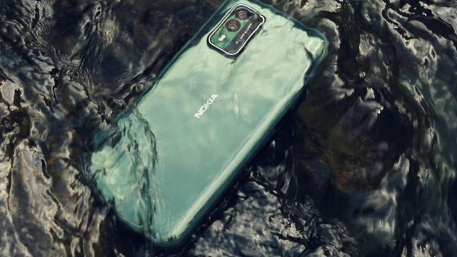 <b>Nokia XR21 a sosit: telefon robust cu procesor Snapdragon 695, certificare militară</b>Dacă v-a fost dor de un telefon robust, un telefon "de scandal" cum se zice, ei bine iată că Nokia XR21 a sosit şi este un smartphone 5G cu certificare militară. Are procesor Snapdragon 695 şi toate detaliile le aflaţi mai jos
