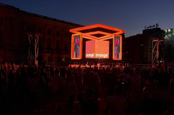 Spectacol fără limite Orange: Eveniment-Orange_013.jpg