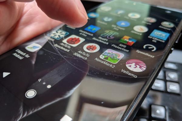 Sony Xperia XA2 Ultra: Benchmark-uri acceptabile, modeste, dar performanţa e OK