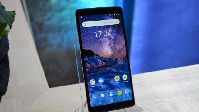<b>Preț și disponibilitate Nokia 7 Plus în România</b>Ediția din acest an a târgului de tehnologie Mobile World Congress din Barcelona ne-a adus și lansarea primului smartphone Nokia cu ecran 18:9, model numit Nokia 7 Plus. Terminalul începe să apară la vânzare și pe plan local, iar ca principale