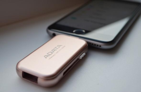 Stick ADATA iMemory UE710 - Fotografii hands-on: A-DATA i-Memory Flash UE710 (1).jpg