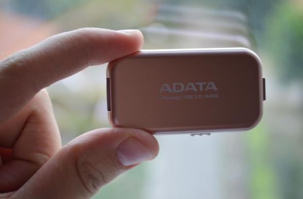 Stick ADATA iMemory UE710 - Fotografii hands-on: A-DATA i-Memory Flash UE710 (3).jpg