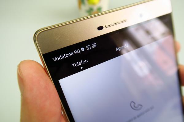 Huawei P8 Max: Conectivitate dual SIM, LTE şi virtual HD