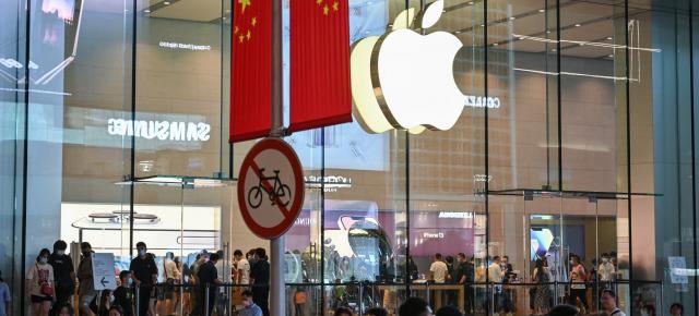 Piața smartphone-urilor din China: Oppo preia conducerea, Apple pierde teren și iese din top 5
