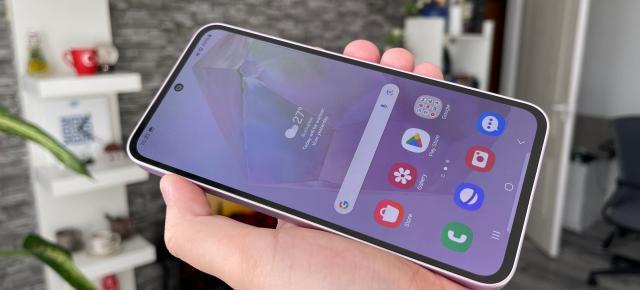 Un alt smartphone accesibil Samsung va primi încărcare rapidă: Galaxy A36 5G se va încărca la 45W pe fir