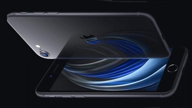 <b>iPhone SE 2020 ar avea un procesor Apple A13 "castrat" conform primelor benchmark-uri</b>iPhone SE 2020 a fost anunţat săptămâna trecută şi deja experţii estimează că se va vinde aşa bine încât va canibaliza inclusiv iPhone 11. Între timp încă încercăm să aflăm exact capacitatea componentelor de la interior