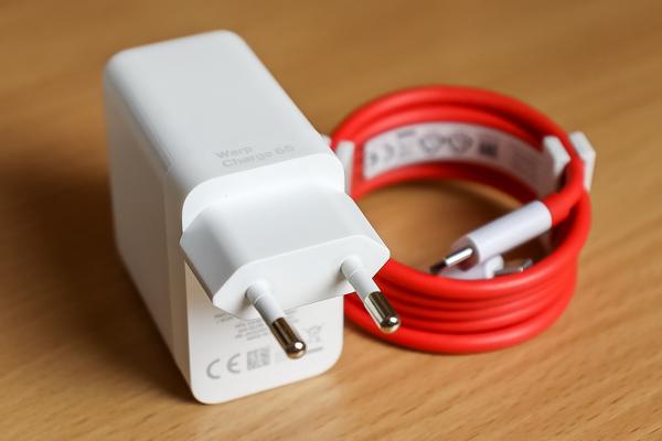 OnePlus 8T - Accesorii