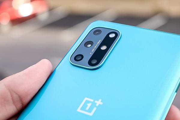 OnePlus 8T: Cameră bună, dar lasă loc de mai bine pe OnePlus 9