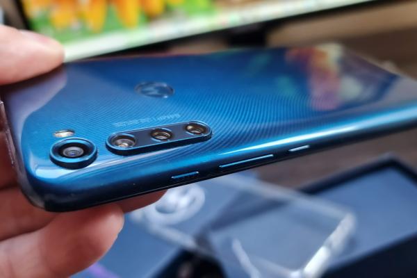 Motorola One Fusion+ Review detaliat în limba română