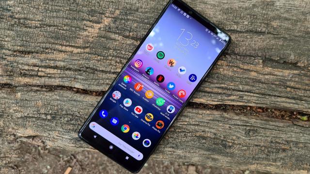 <b>Un nou smartphone Sony din seria Compact cu diagonală de 5.5 inch ar urma să se lanseze în prima jumătate a anului 2021</b>Telefoanele Sony din seria Compact au fost destul de apreciate, chiar și pe plan local. Ultimul smartphone din această serie lansat de Sony a fost însă Xperia XZ2 Compact, în anul 2018. Terminalele din această serie au fost apreciate întrucât aduceau perf