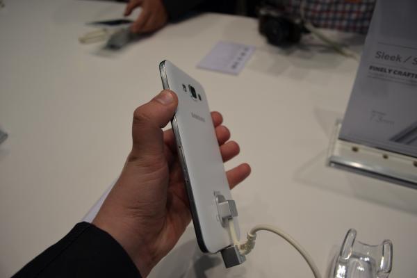 Samsung Galaxy E7 - Fotografii Hands-On de la evenimente