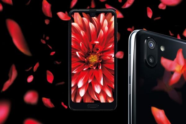 Sharp AQUOS R2 debutează cu procesor Snapdragon 845 și cu o cameră dedicată pentru captura video