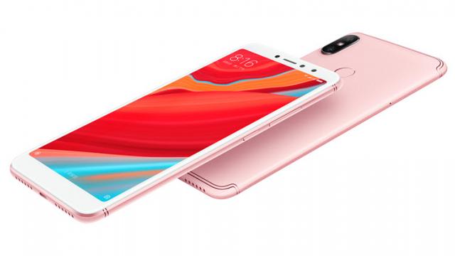 <b>Xiaomi Redmi S2 este anunțat oficial; Disponibil și pe plan local la precomandă</b>Astăzi în China a debutat și smartphone-ul Xiaomi Redmi S2, telefon ce se vrea a fi o variantă mai accesibilă pentru recent lansatul Xiaomi Mi 6x. Design-ul se păstrează în mare parte, doar că avem parte de diferențe la nivel hardware