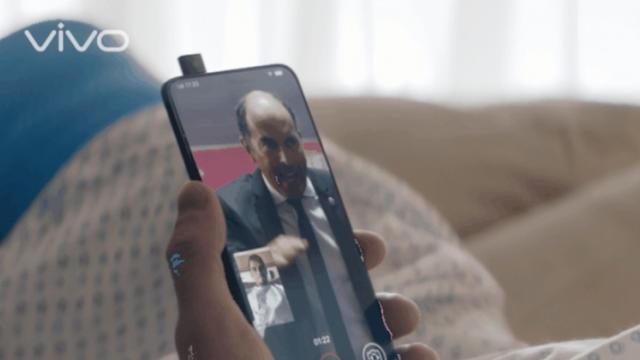 <b>Vivo Apex va fi promovat pe parcursul Cupei Mondiale 2018; O versiune comercială ar putea debuta pe 12 iunie</b>În perioada târgului de tehnologie Mobile World Congress 2018 din Barcelona cei de la Vivo au dezvăluit un conceput cu adevărat îndrăzneț și anume modelul Vivo Apex. Acest telefon reduce muchiile panoului frontal la maxim și pentru că nu mai 