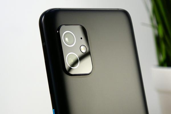 ASUS ZenFone 8: Cameră duală cu câteva compromisuri, dar cu abordare pragmatică
