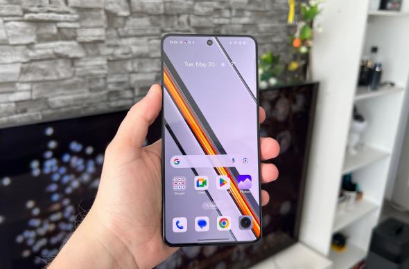 realme GT 7T - Design (indoor): realme-gt-7t-design_001.jpg