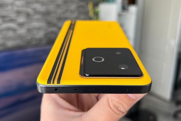 realme GT 7T - Design (indoor)