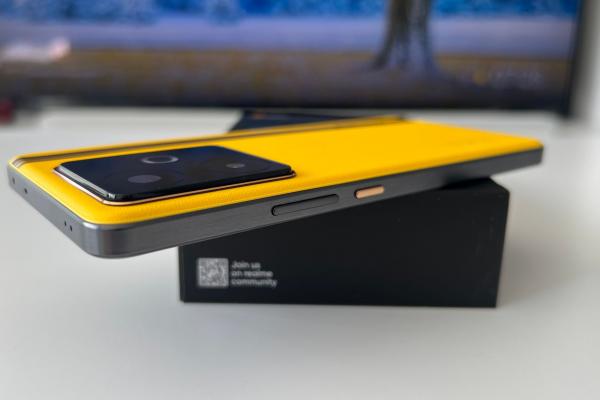 realme GT 7T: Hardware cu schimbări MARI, de la Snapdragon la MediaTek și de la 5500 mAh la 7000 mAh