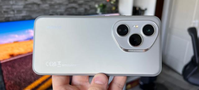 HONOR 400 Pro: Design ce aminteşte de... un frate mai mare