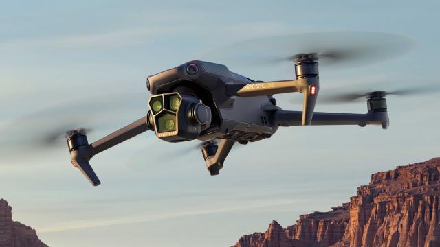 <b>DJI pregătește Mini 5 Pro, Avata 3 și Neo 2; toate cele trei drone apar în leak-uri noi</b>DJI nu încetinește deloc ritmul. După lansarea recentă a Mavic 4 Pro, producătorul chinez de drone se pregătește să aducă pe piață încă trei modele, conform unor informații apărute online. Este vorba despre DJI Mini 5 Pro, DJI Avata 3 și DJI Neo 2, toate 