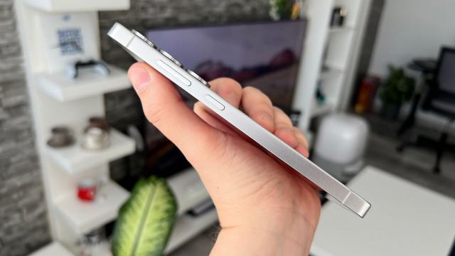 <b>"Buton de panică" pe mobil; One UI 8.0 Secure Folder primeşte "Kill Switch"</b>În ultimii ani companii ca Samsung sau Motorola au pus mare accent pe securizarea sistemelor de operare de pe mobil. Aşa a luat naştere ideea de Secure Folder şi pe One UI şi în aplicaţia Moto Secure. Ei bine Samsung îşi va înzestra 