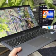 Am testat HUAWEI MateBook D 16 (2024) - Un laptop ușor și performant, cu display generos, autonomie de excepție și funcții AI integrate