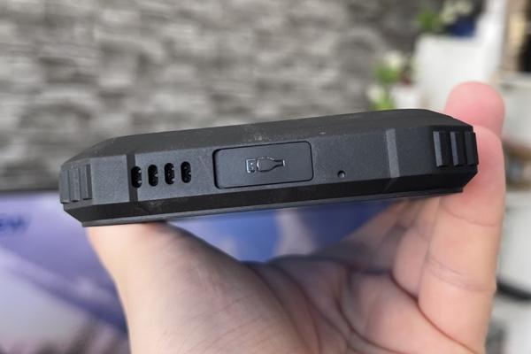 Blackview BL8000 5G - Acustică mono gălăgioasă, mulțumitoare, chiar dacă nu batem recorduri