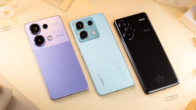 <b>Seria Redmi Note 13 e acum disponibilă la nivel global și include 5 telefoane atractive, accesibile, cu panouri OLED de 6.67 inch</b>La nivel global Xiaomi a anunțat seria Redmi Note 13 recent, pe 15 ianuarie. Lineup-ul e compus în China din variantele Redmi Note 13, Note 13 Pro, Note 13 Pro+, însă la nivel global apar și două versiuni mai accesibile, ce beneficiază de conectivitate