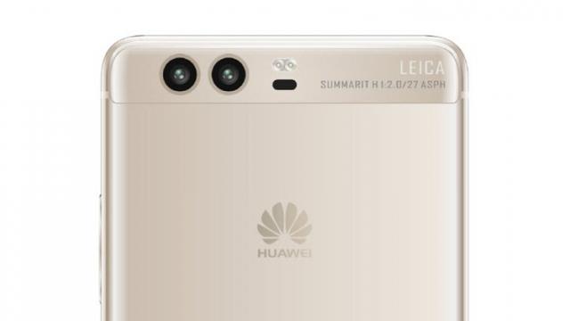 <b>Huawei P10 își face din nou apariția în imagini; smartphone ce ar putea fi lansat în aprilie</b>Smartphone-ul Huawei P10 și-a făcut apariția într-o nouă randare cu doar câteva zile în urmă și astăzi îl vedem din nou. De această dată aruncăm o privire asupra variantei cu display plat ce aduce un panou frontal acoperit cu sticlă 2.5D. Telefonul aduce