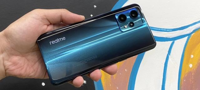 Turul Magazinelor #1080: Huawei P50 Pro şi Galaxy Z Fold 3 resigilate sub 5000 lei, laptop OLED sub 2800 lei, realme 9 Pro cu ofertă