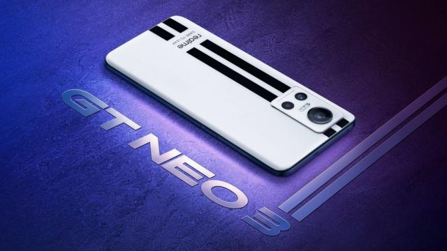 <b>realme GT Neo3 este acum oficial, cu CPU Dimensity 8100 și suport pentru alimentare rapidă la 150W!</b>După cum vă anunțam în urmă cu câteva zile, azi este o zi mare pentru realme. În China a debutat smartphone-ul realme GT Neo3, primul telefon ce sosește cu suport pentru încărcare ultra-rapidă, la 150W pe fir. Merită însă menționat că au fost prezentate