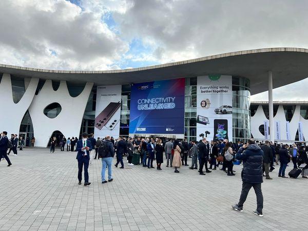 Samsung Galaxy S22+ - Fotografii MWC 2022: S22+_foto 10.jpg