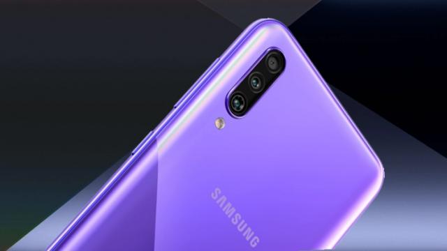 <b>Preț și disponibilitate Samsung Galaxy A30s în România</b>Luna octombrie marchează iată și sosirea pe plan local a noilor telefoane Samsung de buget, exemplul de față fiind Galaxy A30s care primește un articol dedicat "Preț și Disponibilitate". Veți afla din tabelul de mai jos la ce