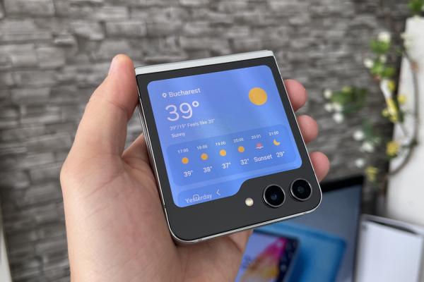 Samsung Galaxy Z Flip5 - Galerie foto Mobilissimo.ro