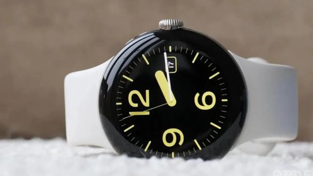 <b>Pixel Watch 2 e listat în Google Play Console; Ce ne rezervă noul smartwatch din portofoliul companiei?</b>În toamna acestui an Google urmează să anunțe noi dispozitive interesante. Pe lângă seria de telefoane Pixel 8, sosește și un nou smartwatch, succesor pentru Pixel Watch, primul ceas inteligent din portofoliul companiei. Câteva detalii cu privire