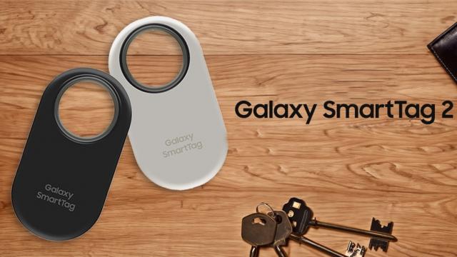 <b>Dispozitivul de urmărire Samsung Galaxy SmartTag 2 va debuta oficial în octombrie</b>La începutul acestei luni dispozitivul de urmărire Galaxy SmartTag 2 apărea în fotografii reale. Pe atunci primea certificarea FCC și aflam primele detalii cu privire la acest tracker succesor pentru Galaxy SmartTag. Ei bine, azi apare în randări