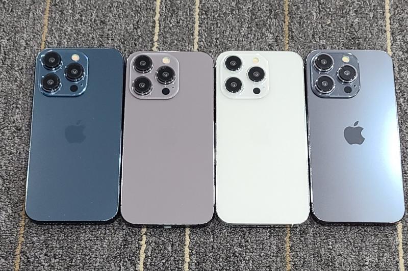 Machete iPhone 15/15 Pro: Machete-iPhone-15_001.jpg