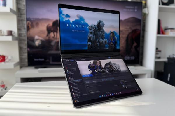 Prezentare ASUS ROG Zephyrus Duo 2026 (GX651): Laptop-ul creatorului de conținut care se joacă pe RTX 5090, are două display-uri OLED și Intel Core Ultra 9