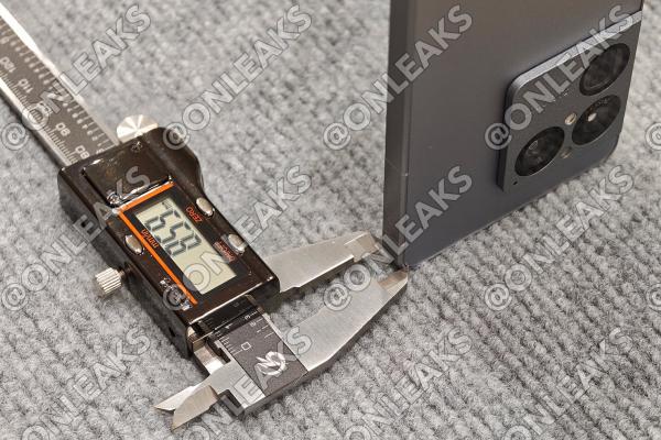 Sony Xperia 1 VIII - Măsurare talie