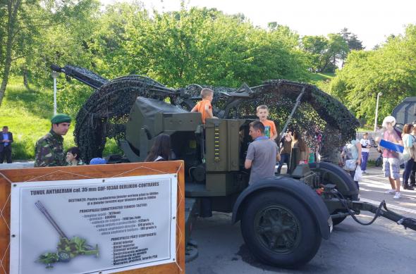 Dynamic range (Samsung Galaxy S7 vs Huawei P9 vs Xiaomi Mi 5):  Xiaomi Mi 5