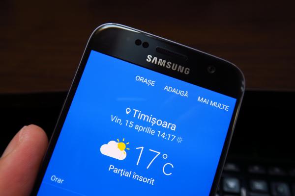 Samsung Galaxy S7: OS, UI, aplicaţii cu mai puţin bloatware, TouchWiz fluid