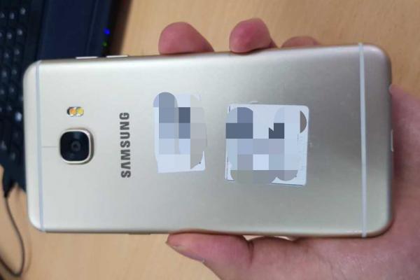 O serie de fotografii cu Samsung Galaxy C5 ajung pe web; telefonul vine cu 4 GB RAM