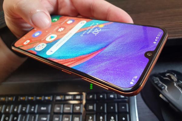 Samsung Galaxy A40: Benchmark-uri de telefon "Lite" de 2018-2019