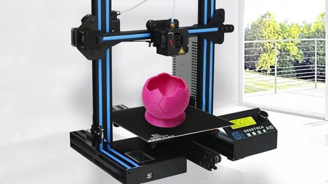 <b>Imprimanta 3D Geeetech A10 primește o reducere atractivă pe TomTop; Se livrează din depozitul european</b>Dacă sunteți pasionați de proiectele DIY (do it yourself) și vreți ca rezultatul final pe care îl obțineți să fie un produs tech tare interesant, atunci acest kit de imprimantă 3D numit Geeetech A10 ar putea fi ceea ce căutați