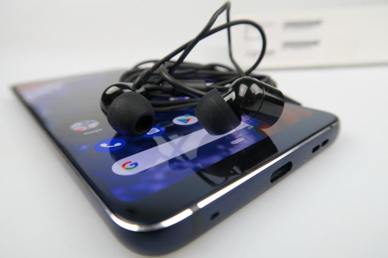 Nokia 9 Pureview - Galerie foto Mobilissimo.ro: Nokia-9-Pureview_041.JPG