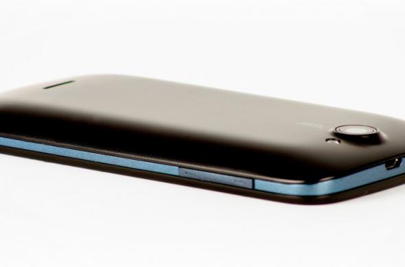 E-Boda lansează două noi smartphone-uri dual SIM: Rainbow V40 și Sunny V35: e_boda_v40_5.jpg