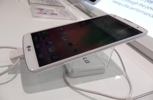 LG G Pro 2 hands on preview - răspunsul Întârziat al LG pentru Galaxy Note 3 (Retro MWC 2014 - Video): dscn4653jpg.jpg