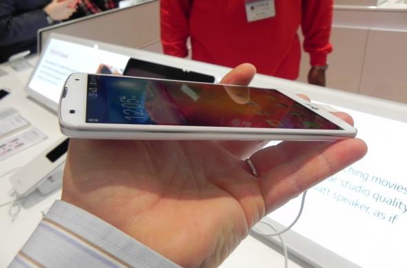 LG G Pro 2 hands on preview - răspunsul Întârziat al LG pentru Galaxy Note 3 (Retro MWC 2014 - Video): dscn4656jpg.jpg